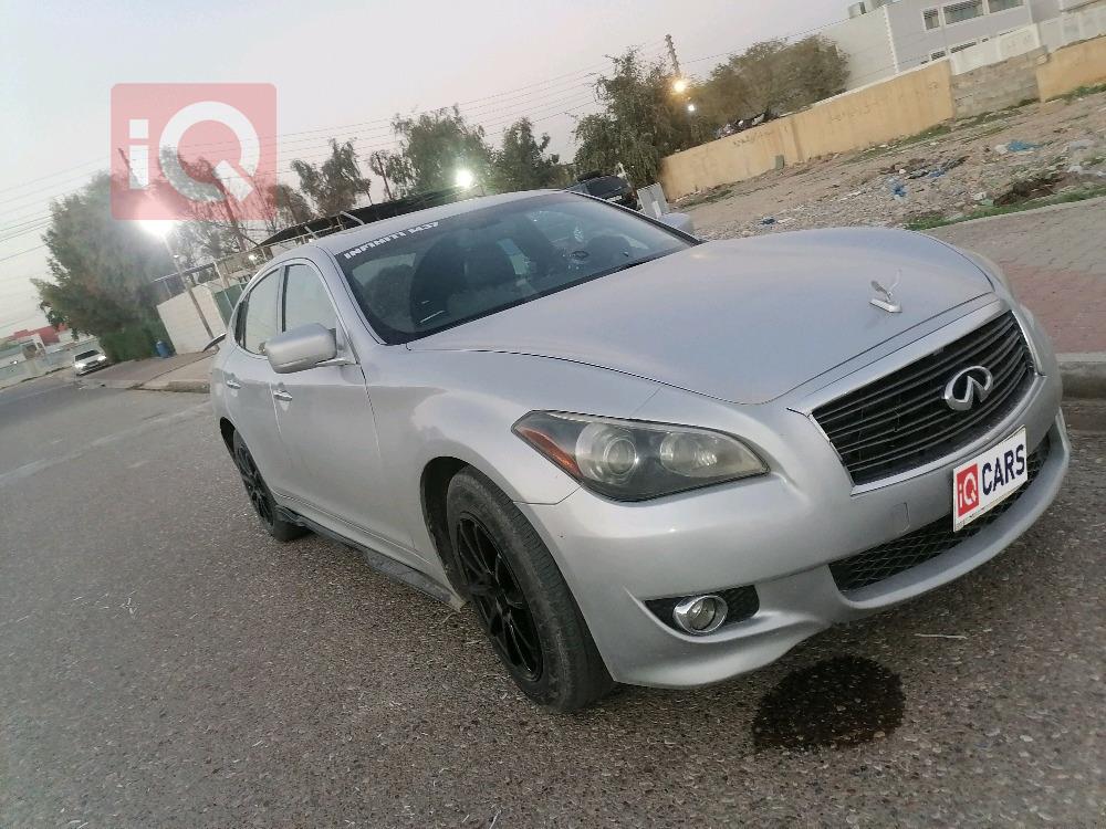 إنفينيتي M37